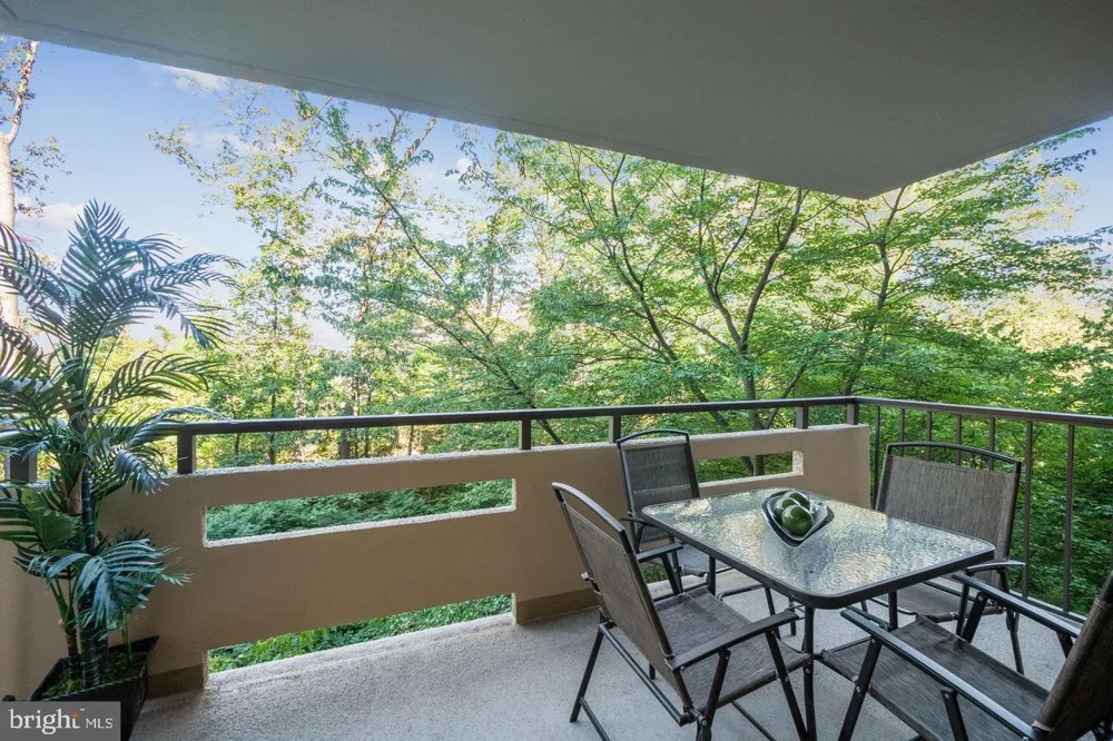 1808 OLD MEADOW ROAD #718 Mclean, VA 22102