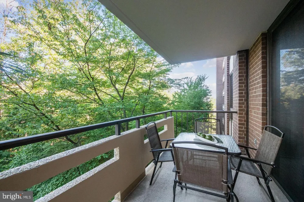 1808 OLD MEADOW ROAD #718 Mclean, VA 22102