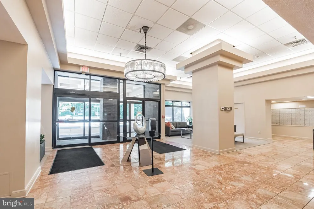 1808 OLD MEADOW ROAD #718 Mclean, VA 22102