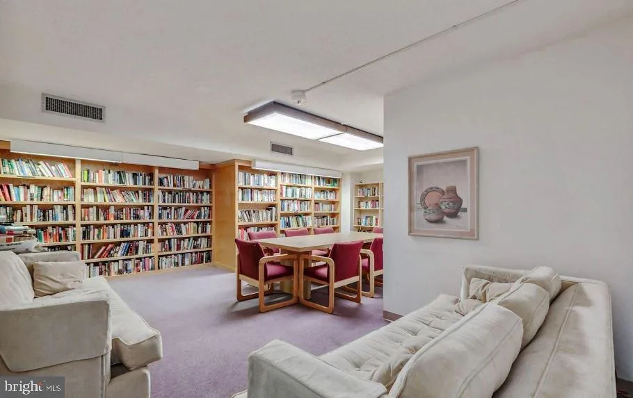 1808 OLD MEADOW ROAD #718 Mclean, VA 22102