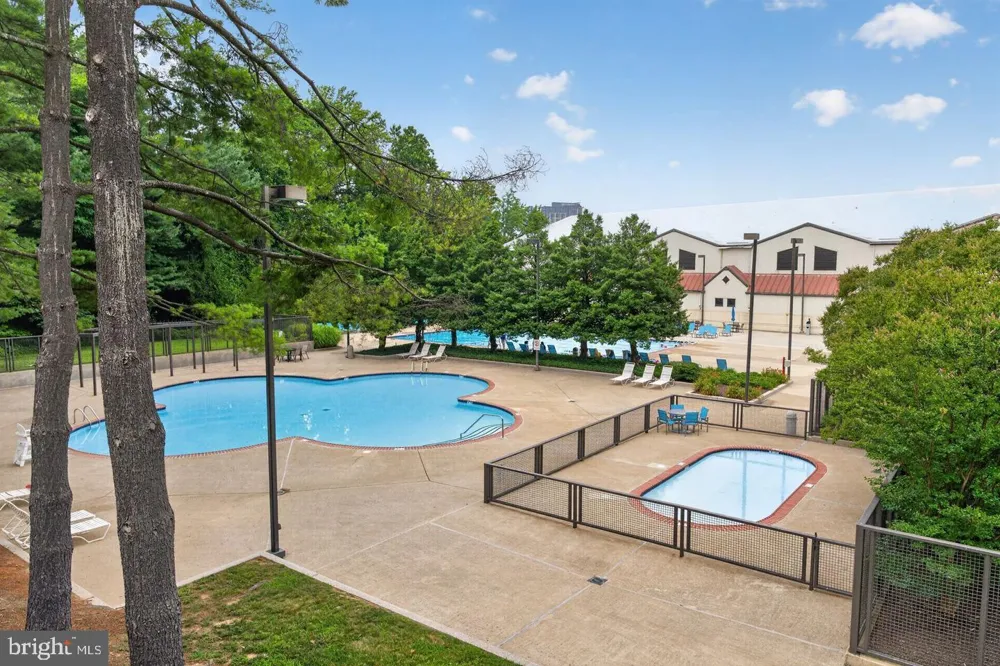 1808 OLD MEADOW ROAD #718 Mclean, VA 22102