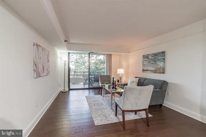 1808 OLD MEADOW ROAD #718 Mclean, VA 22102