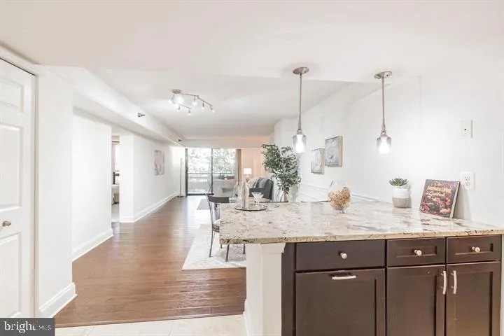 1808 OLD MEADOW ROAD #718 Mclean, VA 22102