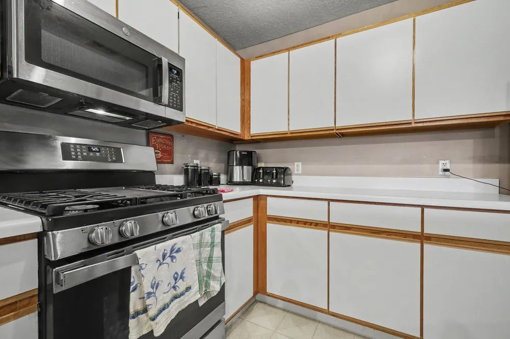 3027 Poplar Creek Drive SE #301 Kentwood, MI 49512