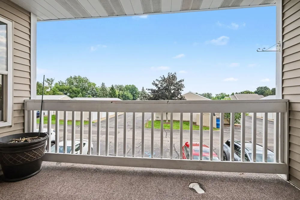 3027 Poplar Creek Drive SE #301 Kentwood, MI 49512