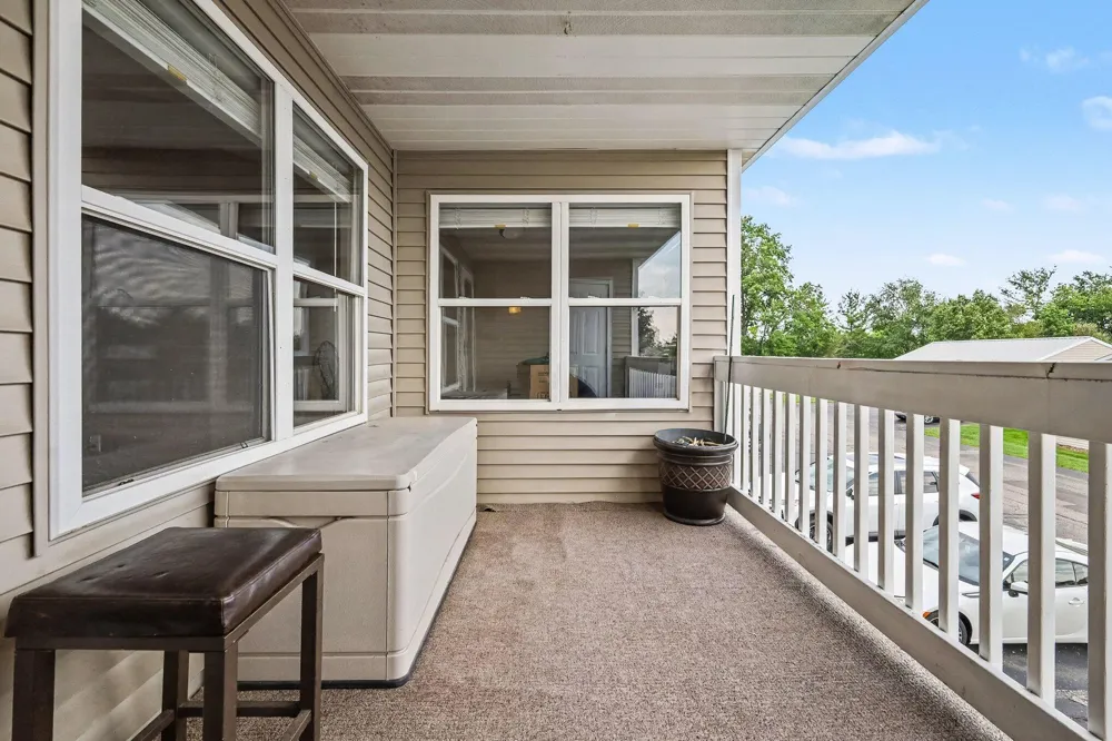 3027 Poplar Creek Drive SE #301 Kentwood, MI 49512