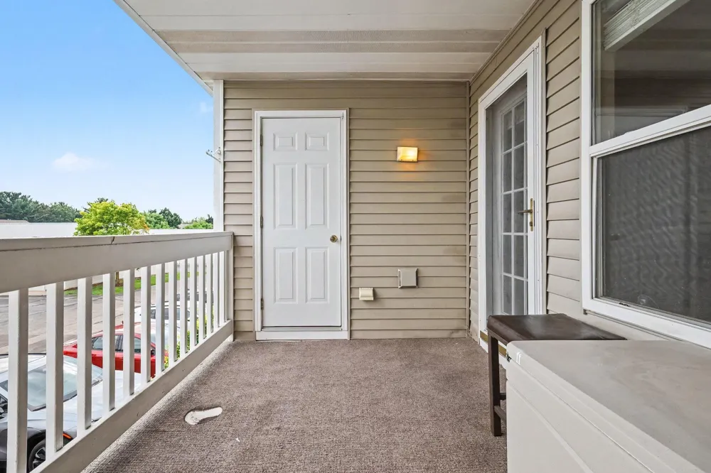 3027 Poplar Creek Drive SE #301 Kentwood, MI 49512