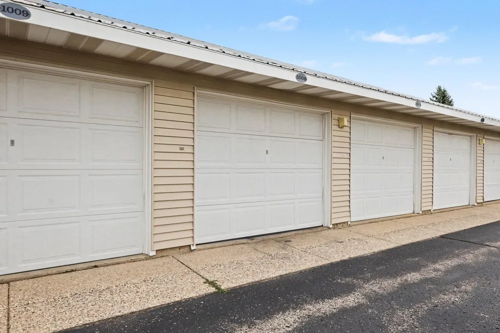 3027 Poplar Creek Drive SE #301 Kentwood, MI 49512