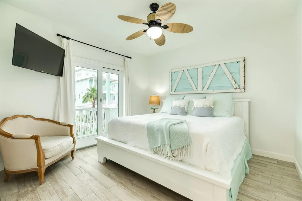 3819 Conch Galveston, TX 77554