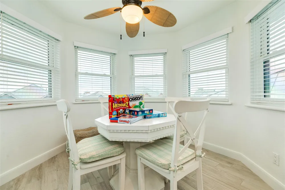 3819 Conch Galveston, TX 77554