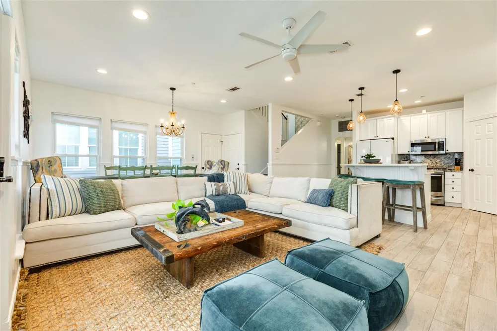 3819 Conch Galveston, TX 77554