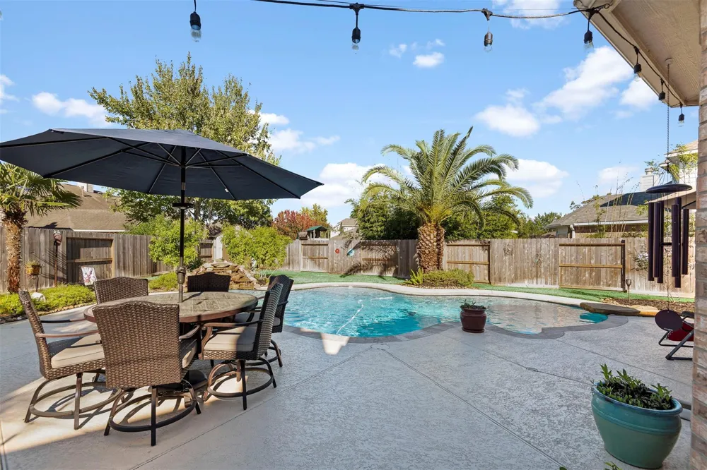 2210 Dorman Court Katy, TX 77494