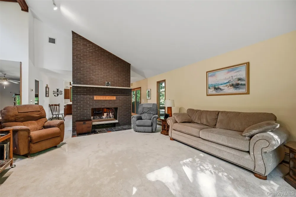 90 Highland Avenue Marlboro, NY 12542