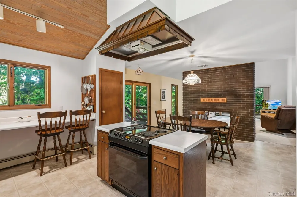 90 Highland Avenue Marlboro, NY 12542