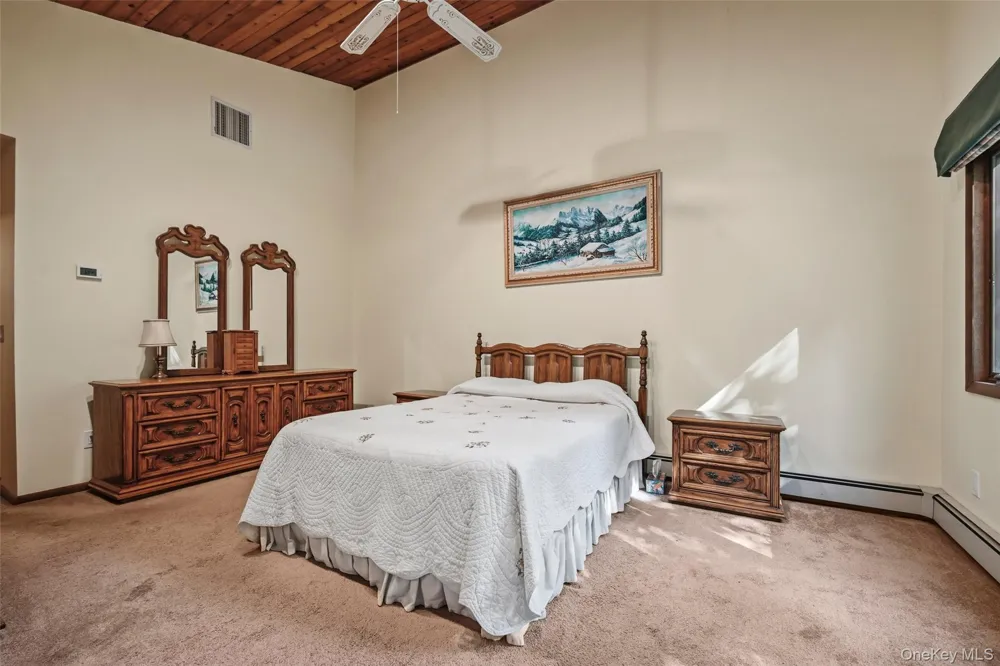90 Highland Avenue Marlboro, NY 12542