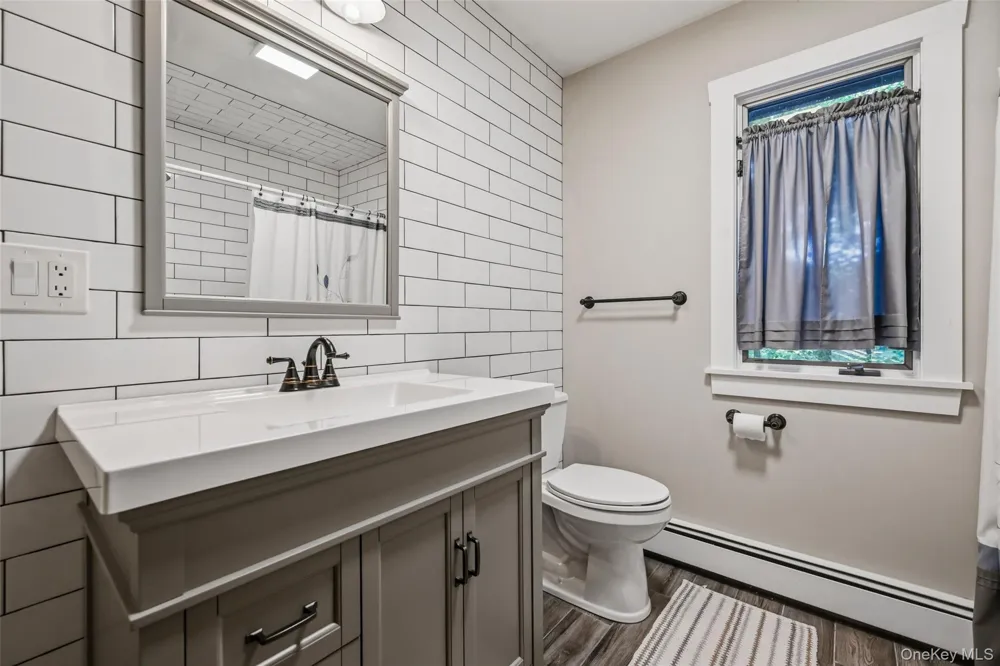 90 Highland Avenue Marlboro, NY 12542