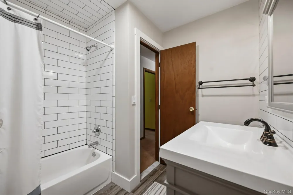 90 Highland Avenue Marlboro, NY 12542