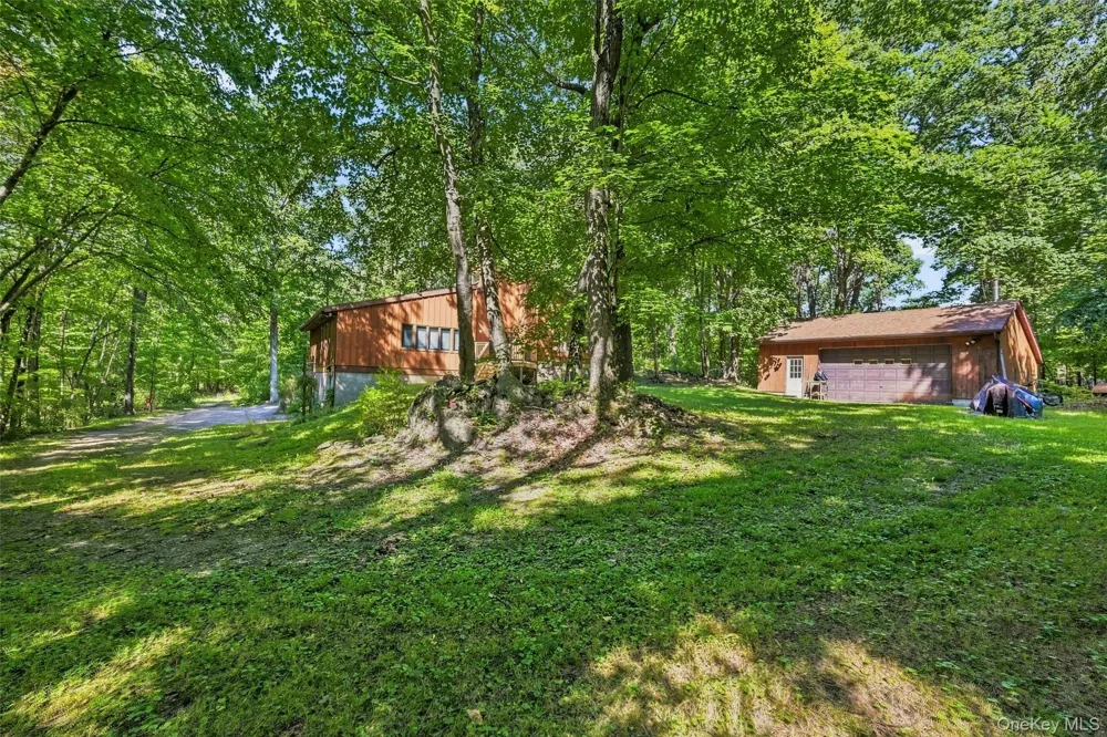 90 Highland Avenue Marlboro, NY 12542