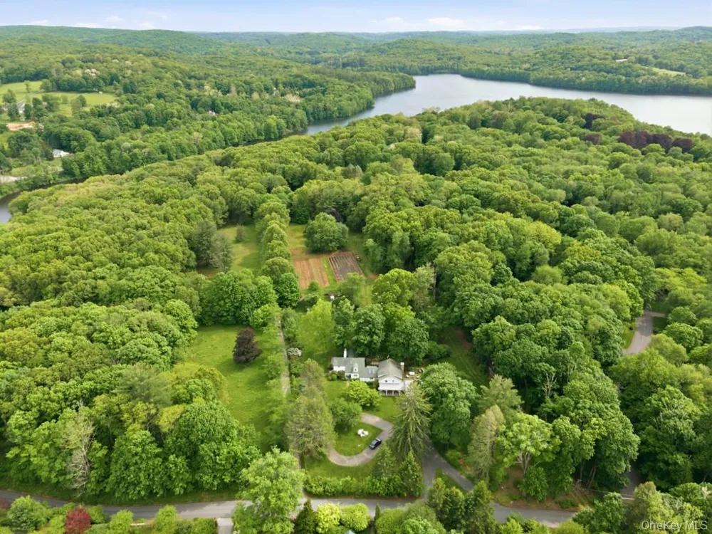 3 Old Shop Road Cross River, NY 10518