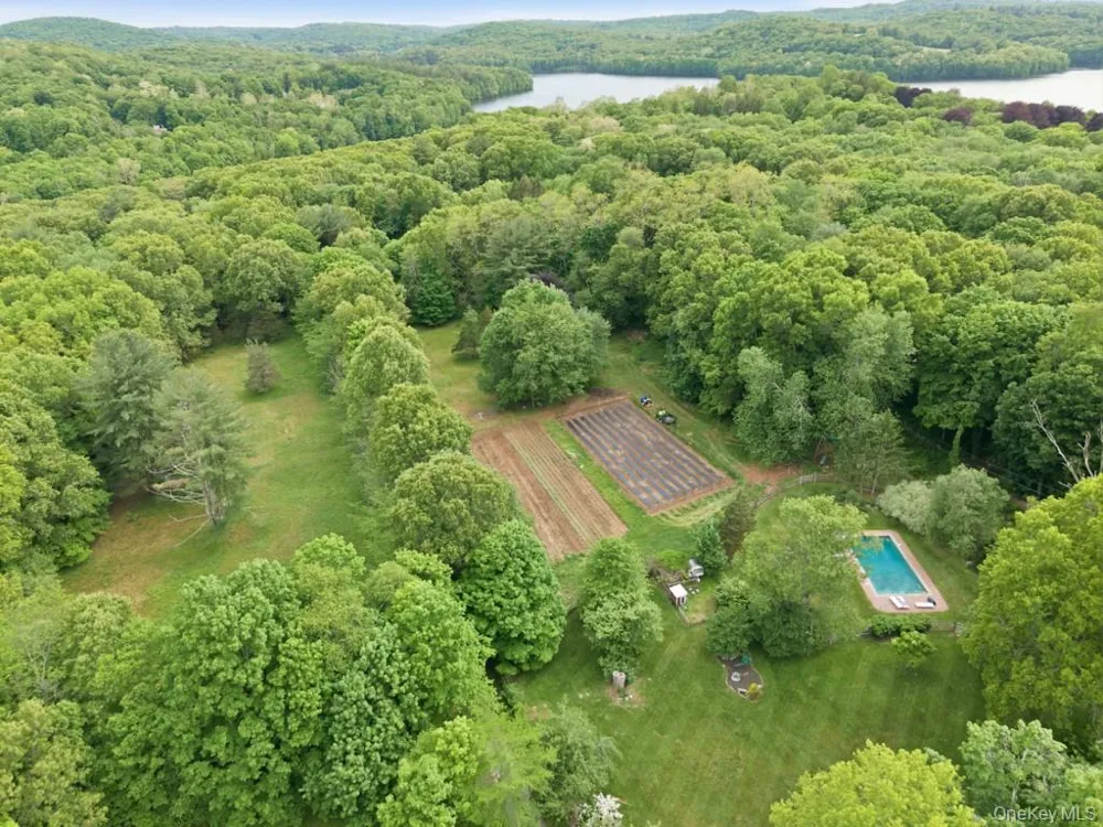 3 Old Shop Road Cross River, NY 10518