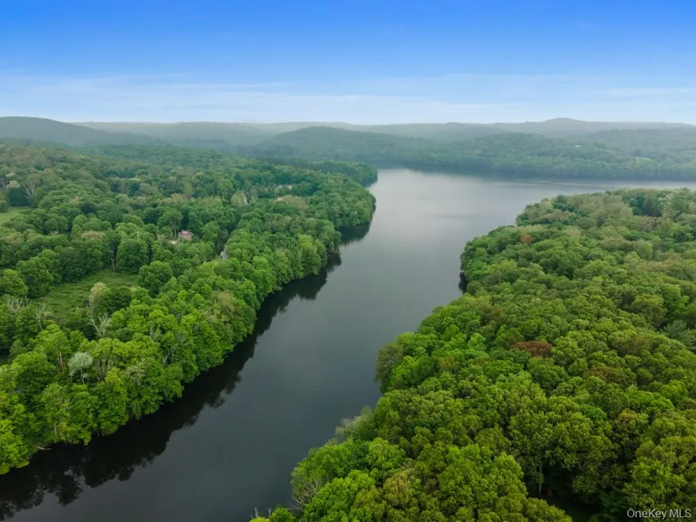 3 Old Shop Road Cross River, NY 10518