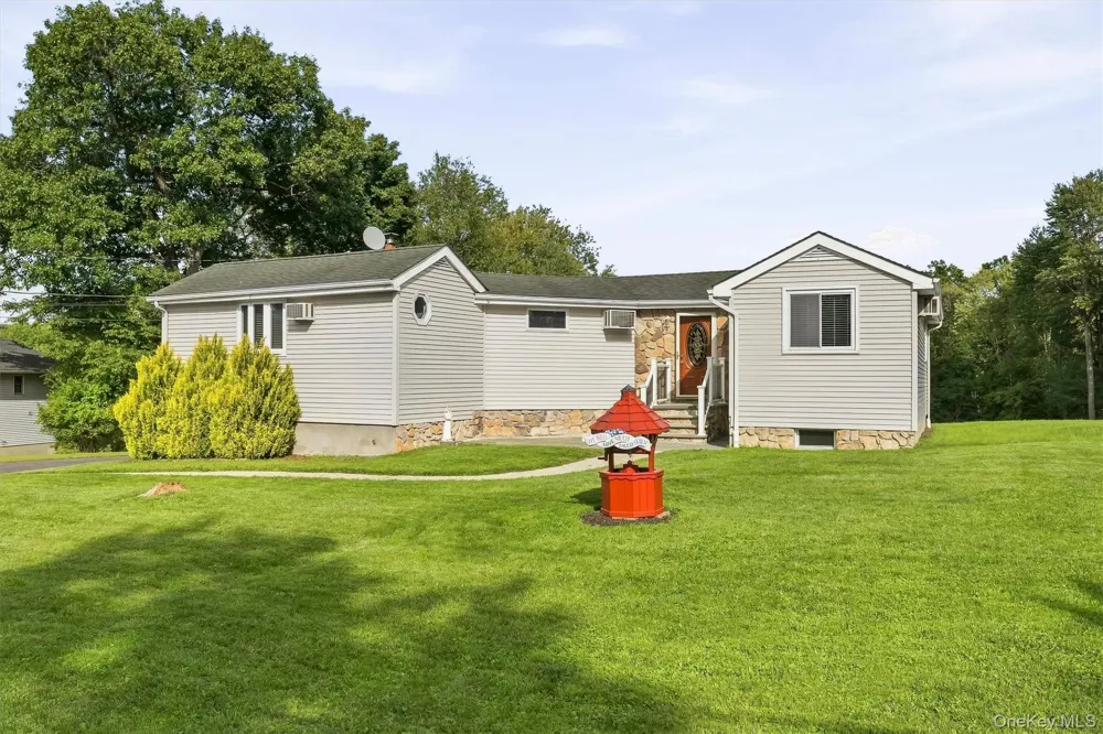 48 Lake Side Drive New Windsor, NY 12553