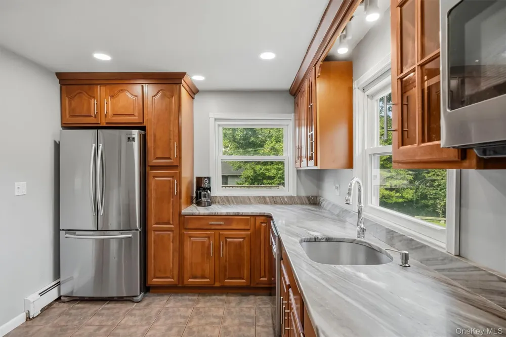48 Lake Side Drive New Windsor, NY 12553