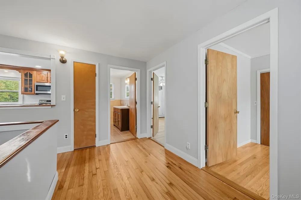 48 Lake Side Drive New Windsor, NY 12553