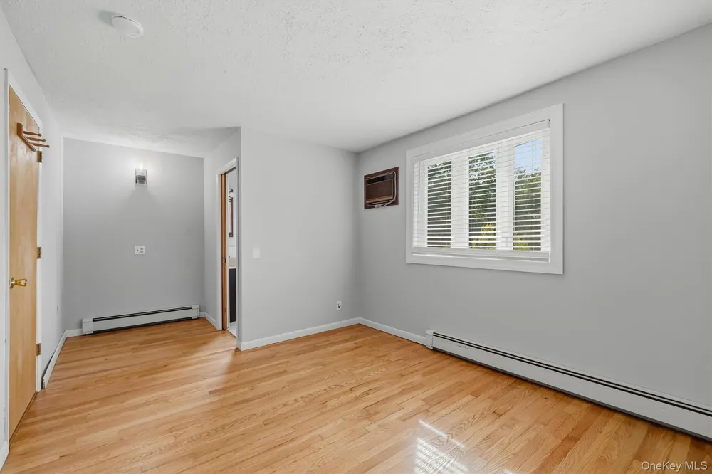 48 Lake Side Drive New Windsor, NY 12553