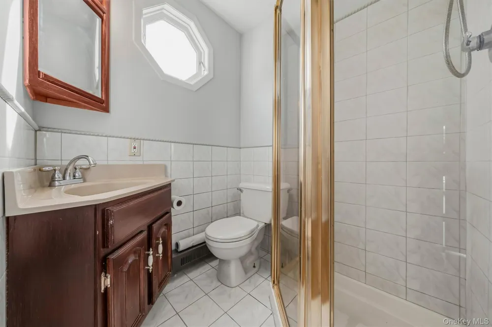 48 Lake Side Drive New Windsor, NY 12553