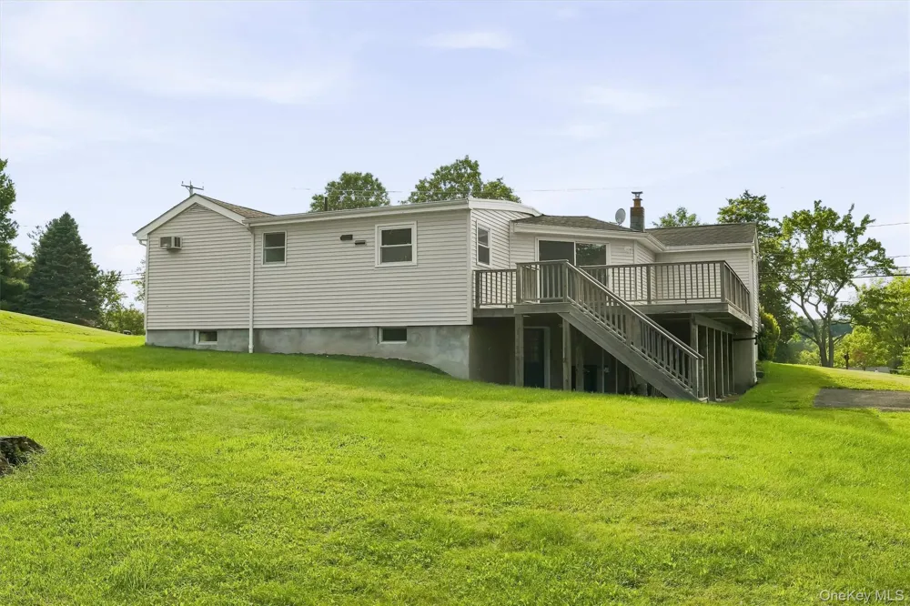 48 Lake Side Drive New Windsor, NY 12553
