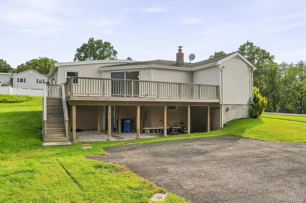 48 Lake Side Drive New Windsor, NY 12553