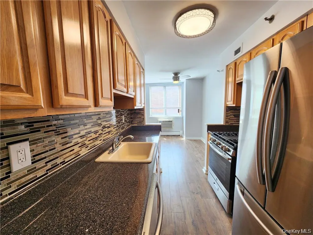 14 Nosband Avenue #1A White Plains, NY 10605