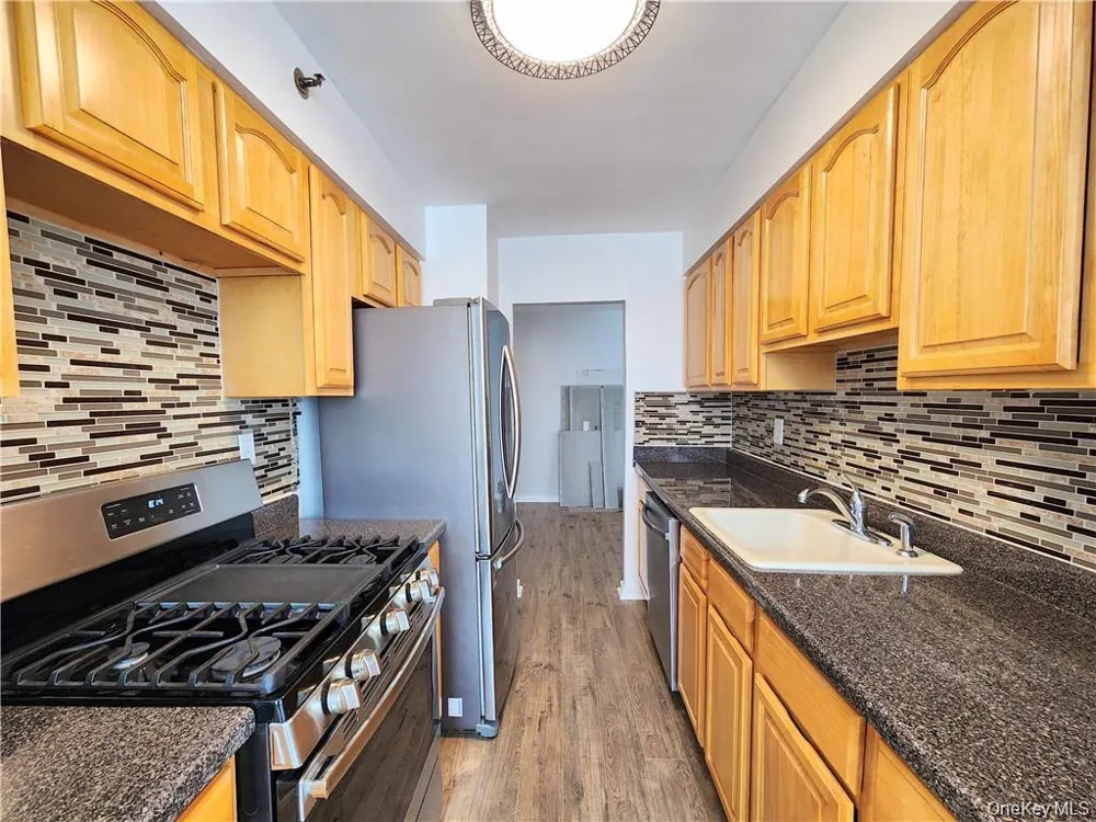 14 Nosband Avenue #1A White Plains, NY 10605