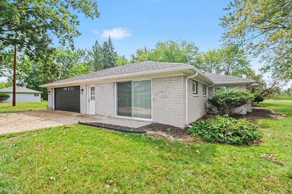 24650 Lathrup Boulevard Southfield City, MI 48075