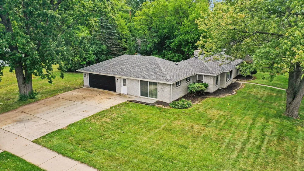 24650 Lathrup Boulevard Southfield City, MI 48075