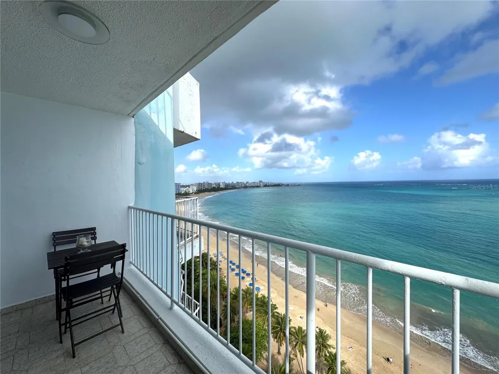 9 CALLE GARDENIA #19-A Carolina, PR 00979