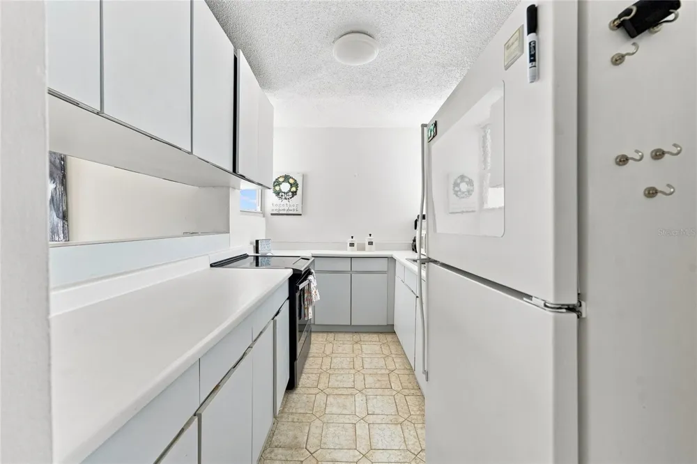 9 CALLE GARDENIA #19-A Carolina, PR 00979