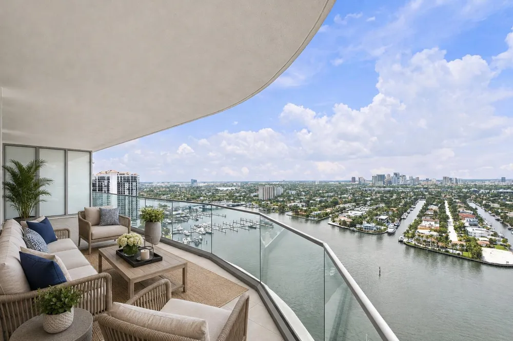 153 Seabreeze Boulevard #2404 Fort Lauderdale, FL 33304