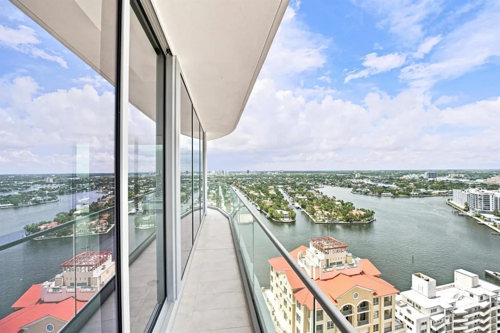 153 Seabreeze Boulevard #2404 Fort Lauderdale, FL 33304