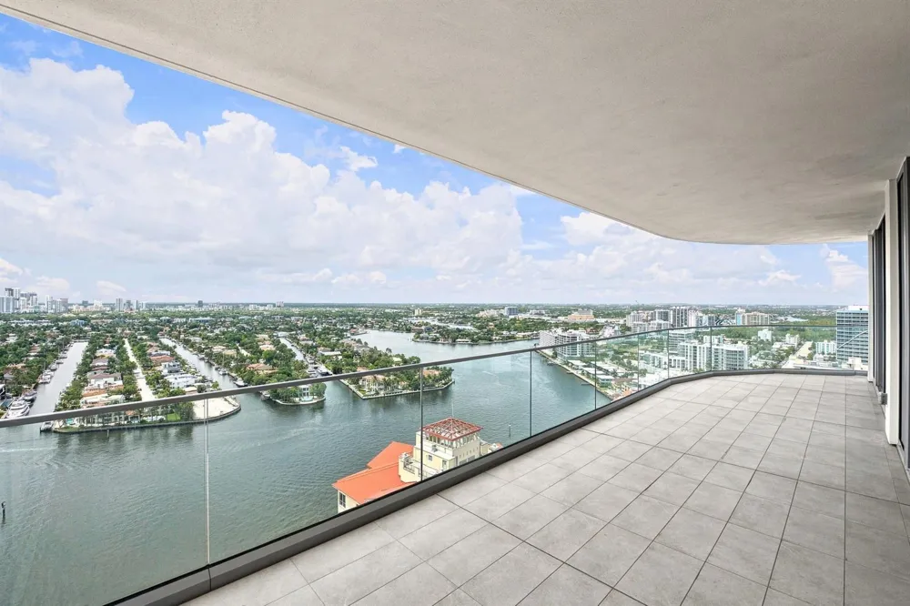 153 Seabreeze Boulevard #2404 Fort Lauderdale, FL 33304