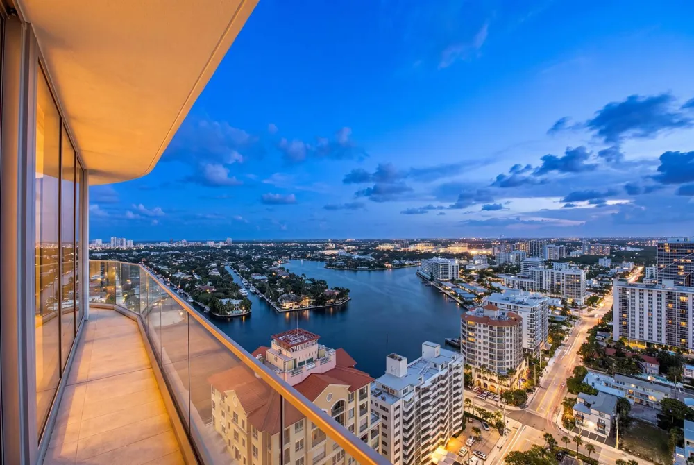 153 Seabreeze Boulevard #2404 Fort Lauderdale, FL 33304