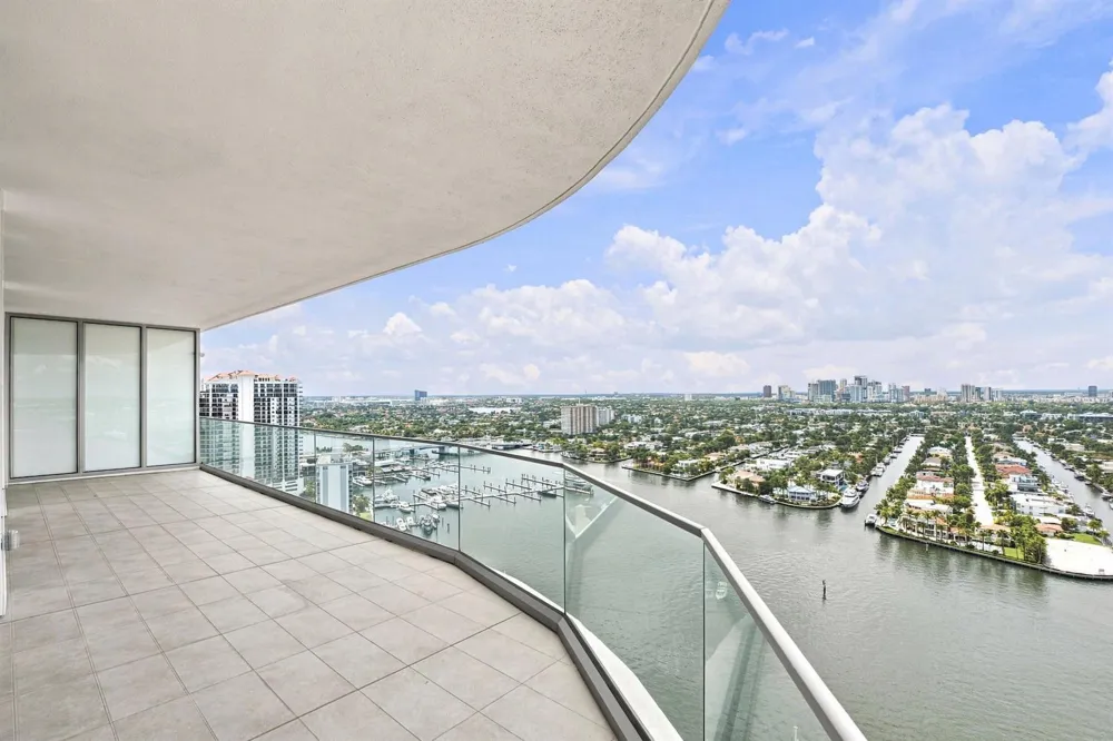 153 Seabreeze Boulevard #2404 Fort Lauderdale, FL 33304