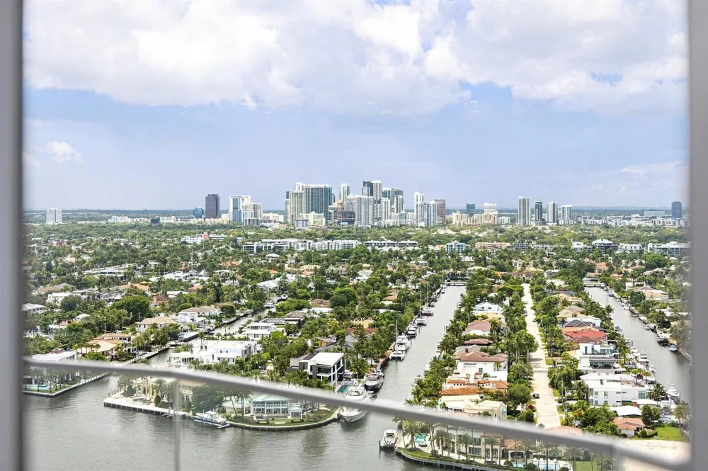 153 Seabreeze Boulevard #2404 Fort Lauderdale, FL 33304
