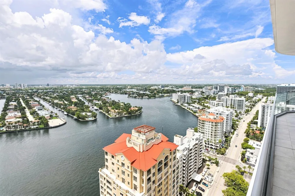 153 Seabreeze Boulevard #2404 Fort Lauderdale, FL 33304