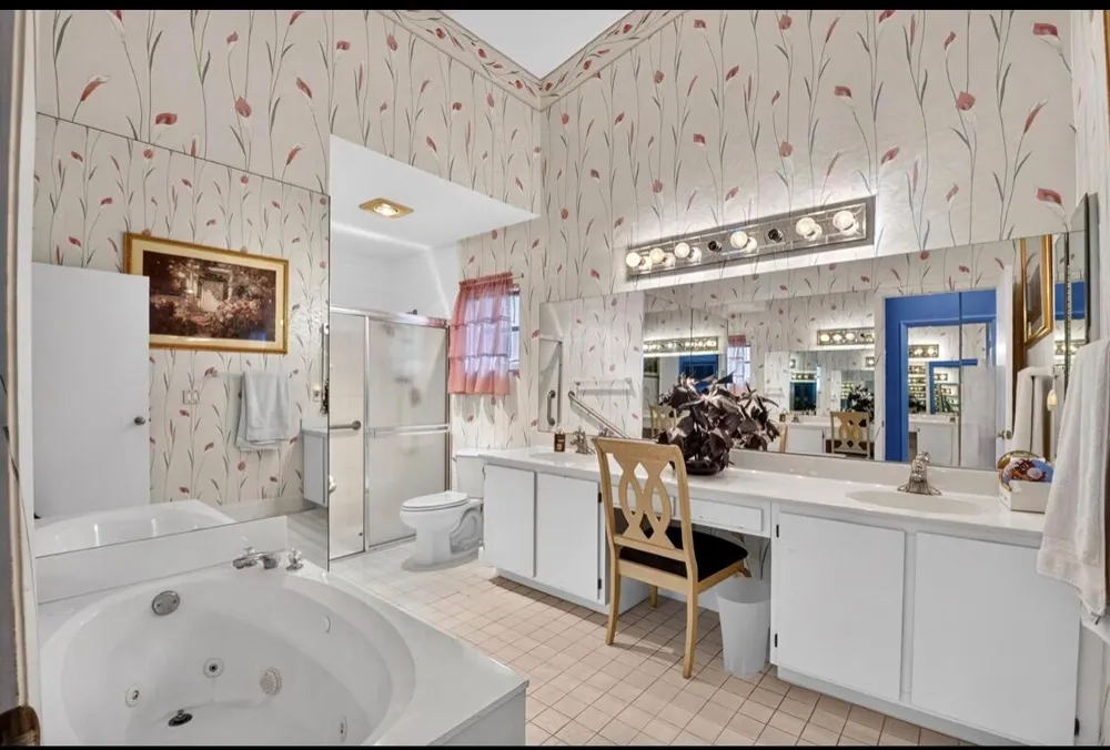 8261 LAKE CYPRESS ROAD Lake Worth, FL 33467