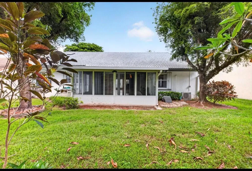 8261 LAKE CYPRESS ROAD Lake Worth, FL 33467