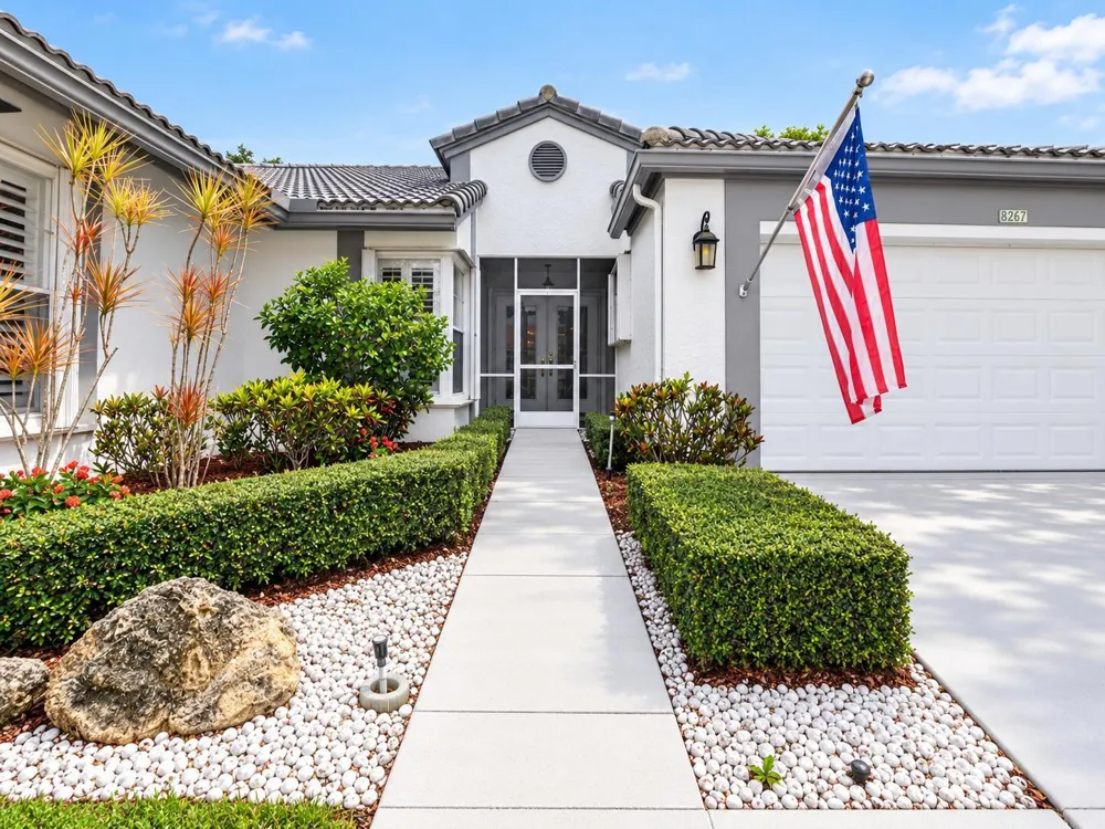 8261 LAKE CYPRESS ROAD Lake Worth, FL 33467