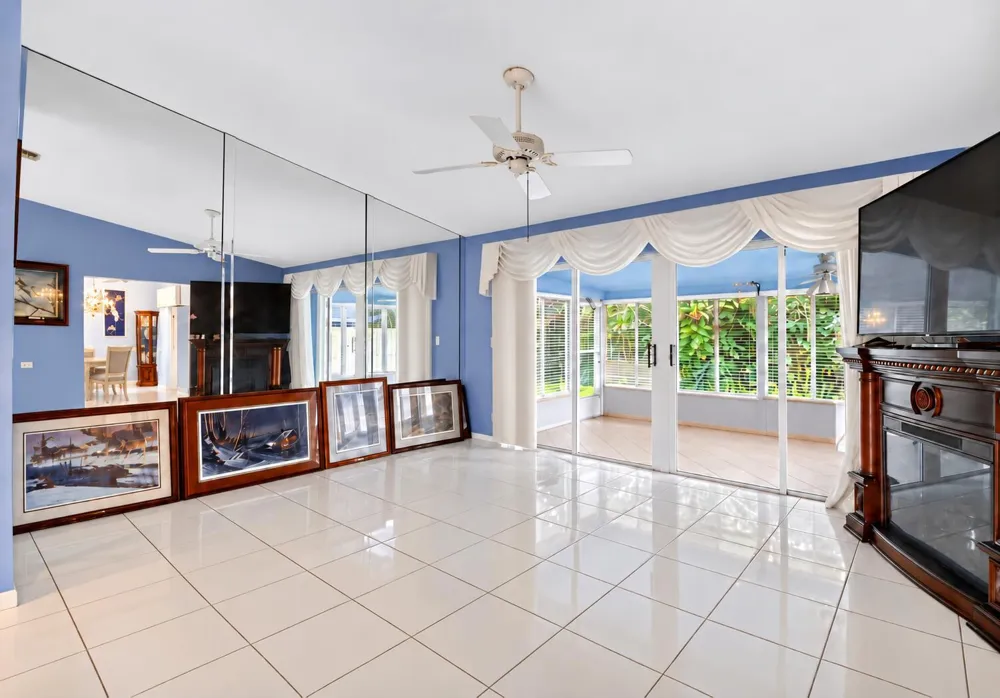 8261 LAKE CYPRESS ROAD Lake Worth, FL 33467
