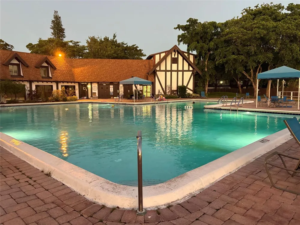 3750 INVERRARY DRIVE #1W Lauderhill, FL 33319